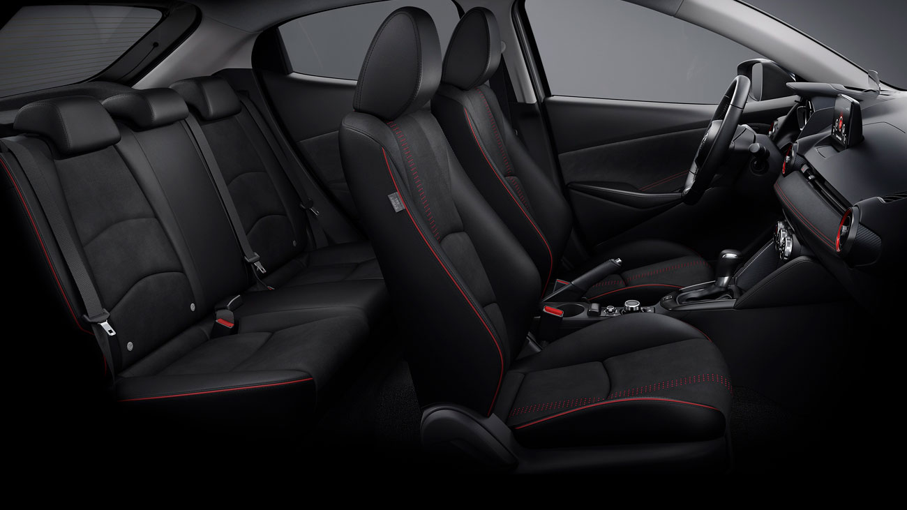 Nội Thất Mazda2 Sport